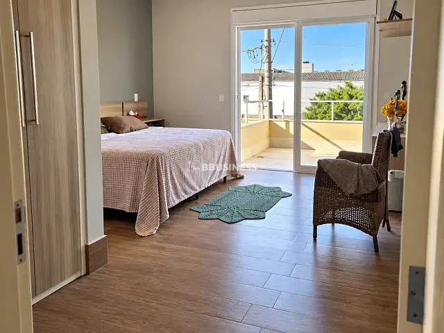 Casa 3 quartos e 5 banheiros, à venda, no bairro Swiss Park em Campinas