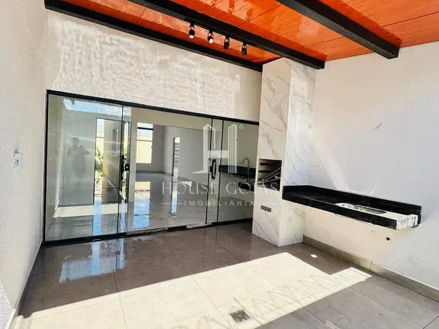 Casa com 200m² 3 quartos e 2 banheiros, à venda, no bairro Residencial Recanto das Emas em Goiânia