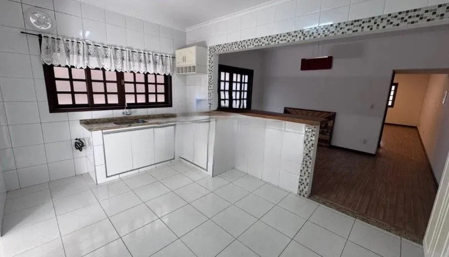 Casa, 4 quartos, 200 m² - Foto 2