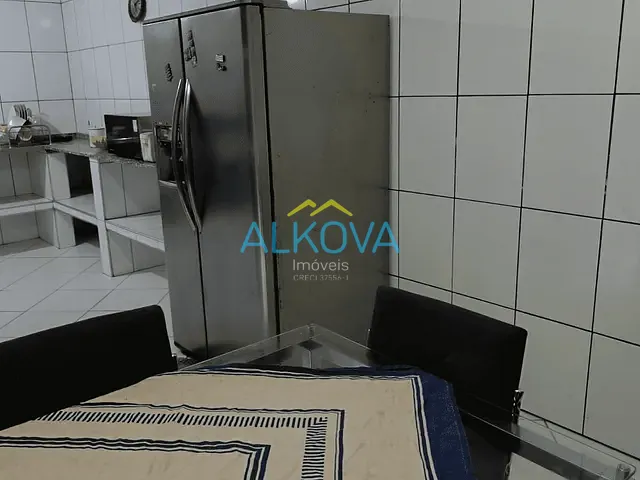 Casa 3 quartos e 2 banheiros, à venda, no bairro Jardim Uirá em São José dos Campos