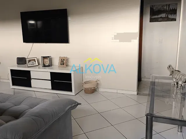 Casa 3 quartos e 2 banheiros, à venda, no bairro Jardim Uirá em São José dos Campos