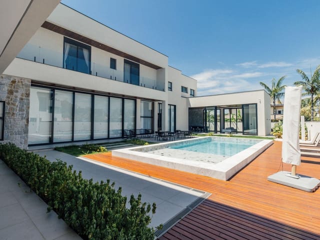 Casa com 1269m² 6 quartos e 8 banheiros, à venda ou para alugar, no bairro Condomínio Chácara Serimbura em São José dos Campos