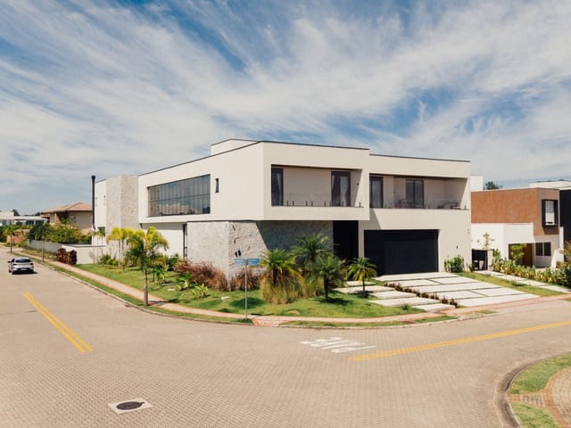 Casa com 1269m² 6 quartos e 8 banheiros, à venda ou para alugar, no bairro Condomínio Chácara Serimbura em São José dos Campos
