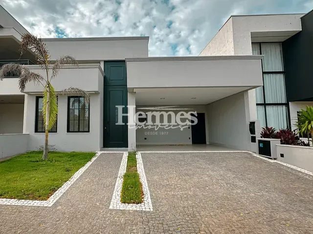 Casa com 303m² 3 quartos e 5 banheiros, à venda, no bairro Parque Brasil 500 em Paulínia