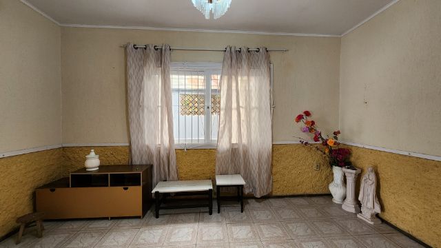 Casa com 428m² 3 quartos e 2 banheiros, à venda, no bairro Centro em Pelotas