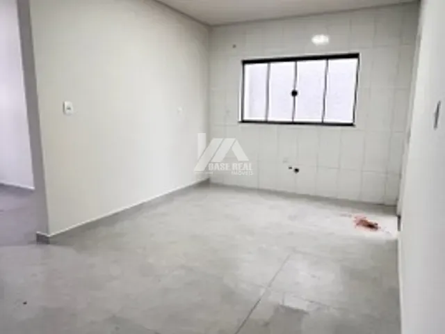 Casa 2 quartos e 1 banheiro, à venda, no bairro Industrial em Guarapuava
