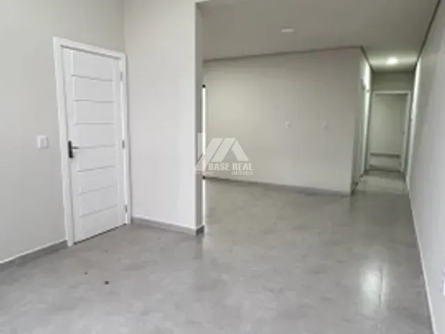 Casa 2 quartos e 1 banheiro, à venda, no bairro Industrial em Guarapuava