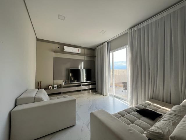 Casa com 450m² 3 quartos e 2 banheiros, à venda ou para alugar, no bairro Condomínio Residencial Monaco em São José dos Campos
