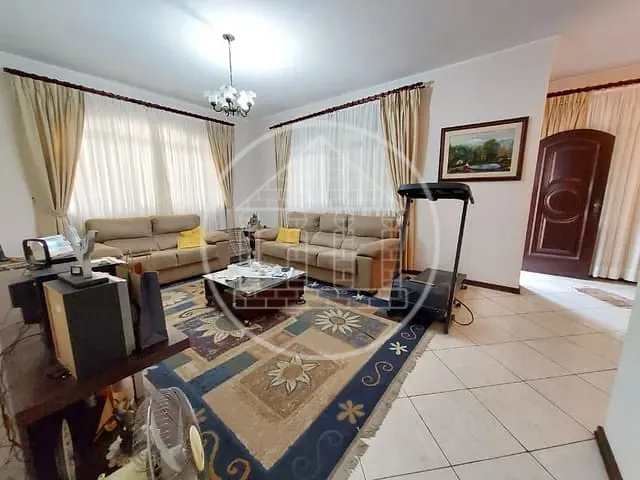 Casa com 311m² 3 quartos e 2 banheiros, à venda, no bairro Jardim das Imbuias em São Paulo