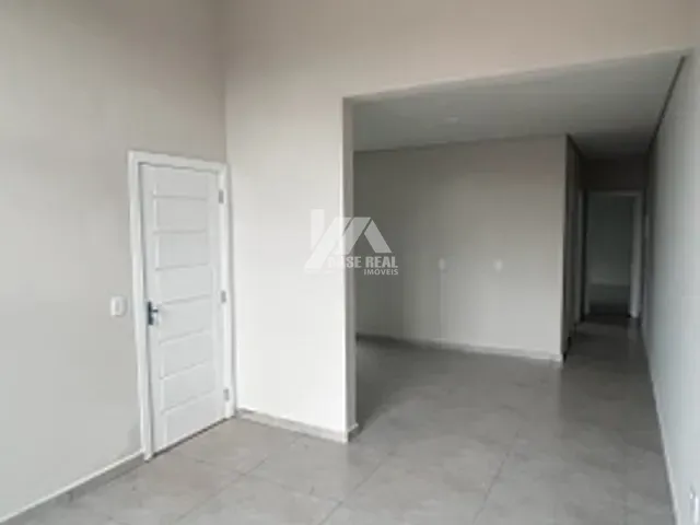 Casa 2 quartos e 1 banheiro, à venda, no bairro Industrial em Guarapuava