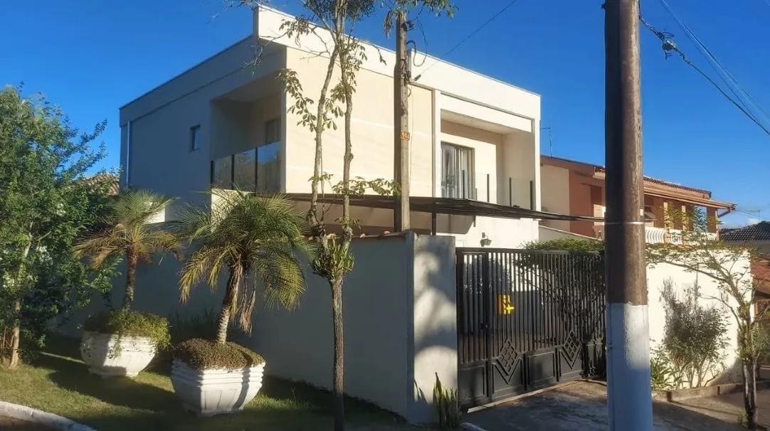 Casa, 3 quartos, 180 m² - Foto 1