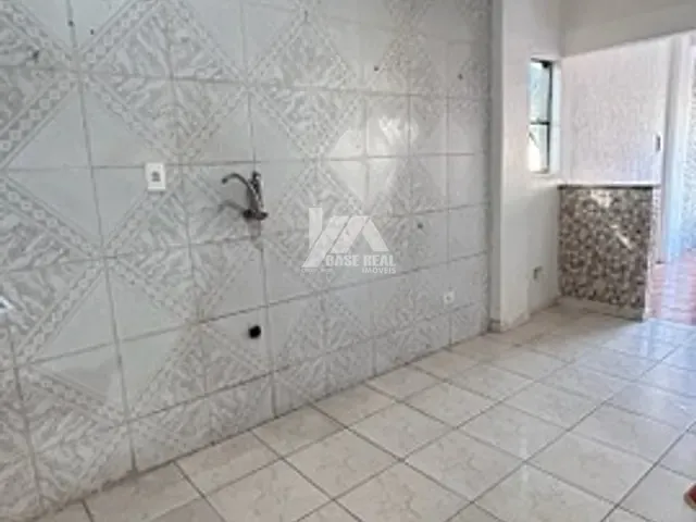 Casa 2 quartos e 1 banheiro, à venda ou para alugar, no bairro Santa Cruz em Guarapuava