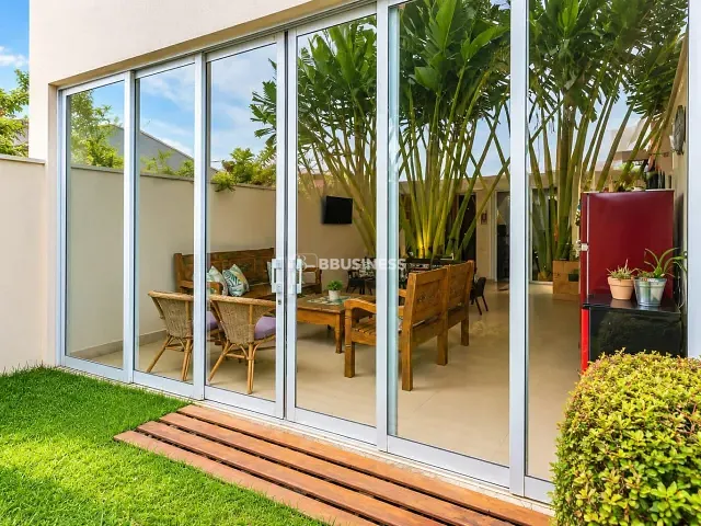 Casa 3 quartos e 3 banheiros, para alugar, no bairro Parque Jambeiro em Campinas