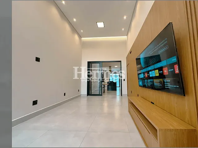 Casa com 200m² 3 quartos e 4 banheiros, à venda, no bairro Vila Monte Alegre em Paulínia