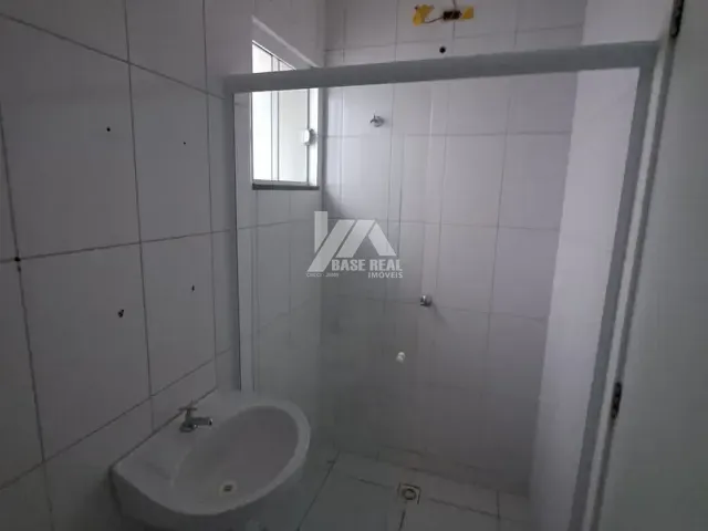 Casa 2 quartos e 1 banheiro, à venda, no bairro Contorno em Ponta Grossa
