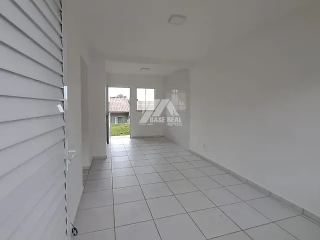 Casa 2 quartos e 1 banheiro, à venda, no bairro Contorno em Ponta Grossa