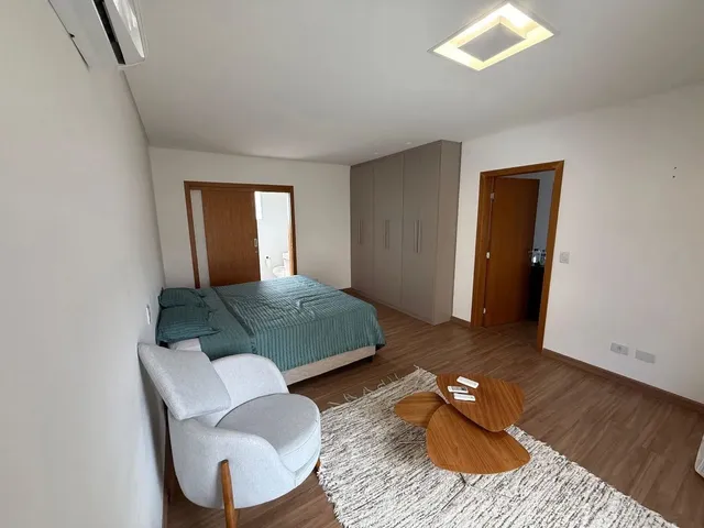 Casa com 450m² 3 quartos e 4 banheiros, à venda ou para alugar, no bairro Urbanova em São José Dos Campos
