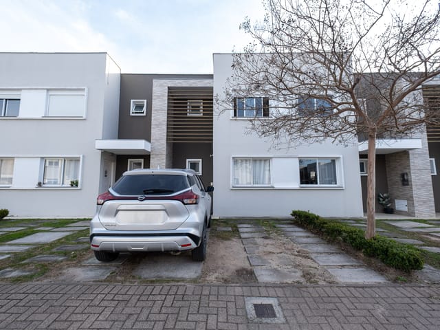 Casa 2 quartos e 2 banheiros, à venda, no bairro Areal em Pelotas