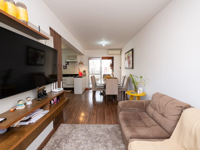 Casa 2 quartos e 2 banheiros, à venda, no bairro Areal em Pelotas