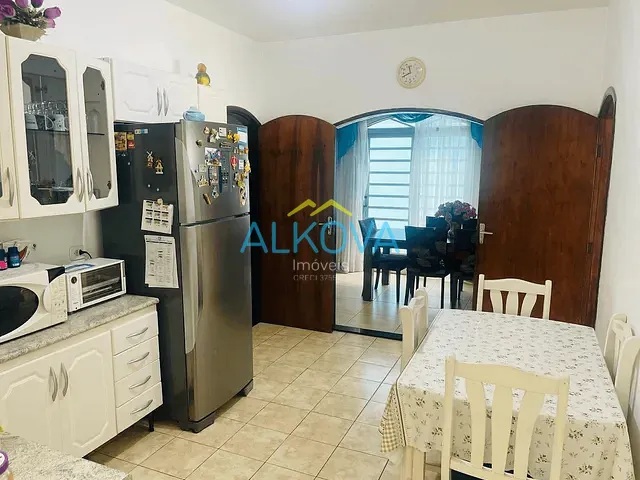Casa com 250m² 3 quartos e 2 banheiros, à venda, no bairro Bosque dos Eucaliptos em São José dos Campos