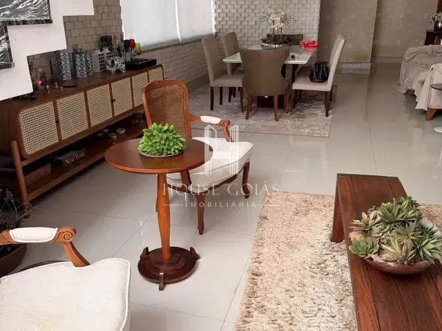 Casa com 669m² 5 quartos e 7 banheiros, à venda, no bairro Jardins Madri em Goiânia
