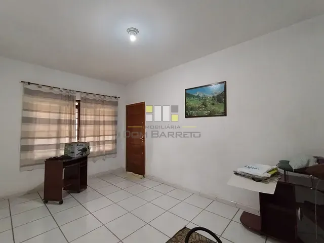 Casa com 300m² 4 quartos e 3 banheiros, para alugar, no bairro Vila Miranda em Sumaré