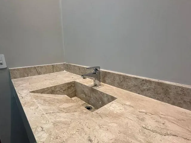 Casa 3 quartos e 4 banheiros, à venda, no bairro Engenho Velho em Nova Odessa