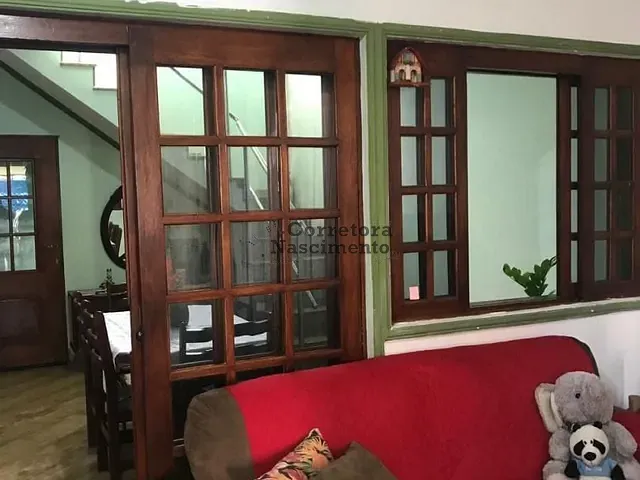 Casa com 140m² 2 quartos e 3 banheiros, à venda, no bairro Parque dos Príncipes em Jacareí