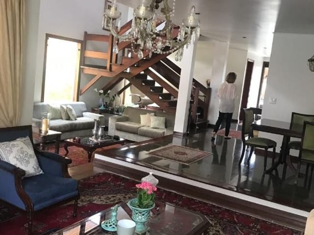 Casa com 420m² 4 quartos e 4 banheiros, à venda, no bairro Alphaville em Santana de Parnaíba