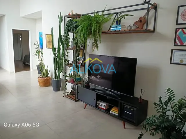 Casa com 250m² 3 quartos e 2 banheiros, à venda, no bairro Urbanova VII em São José dos Campos