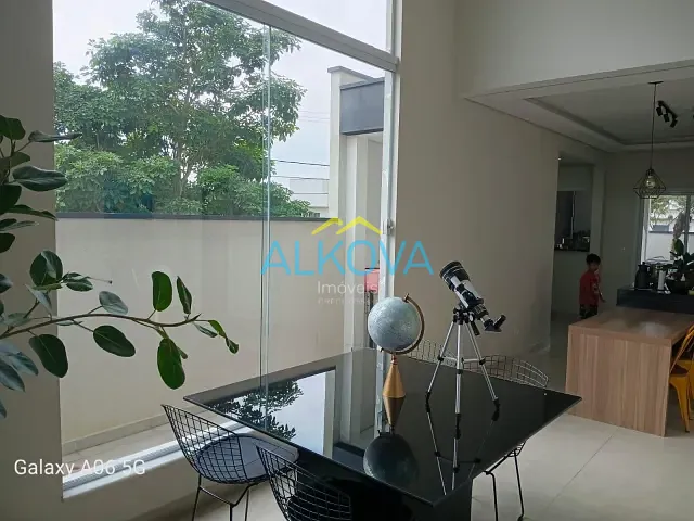 Casa com 250m² 3 quartos e 2 banheiros, à venda, no bairro Urbanova VII em São José dos Campos