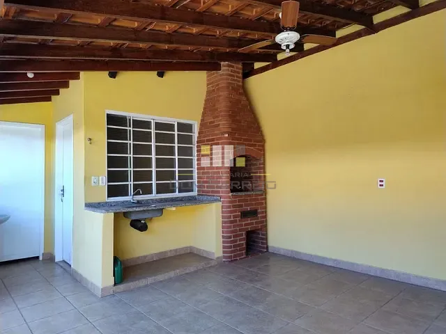Casa com 300m² 3 quartos e 1 banheiro, à venda, no bairro Jardim São Domingos em Sumaré