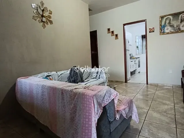 Casa com 60m² 2 quartos e 1 banheiro, à venda, no bairro Vila Cloris em Belo Horizonte