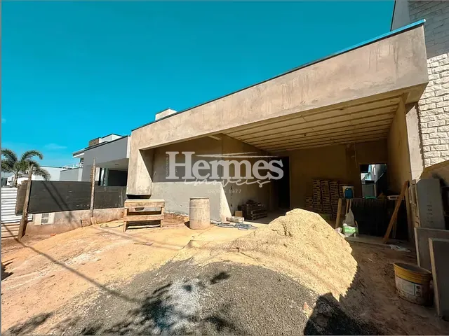 Casa com 250m² 3 quartos e 4 banheiros, à venda, no bairro Parque Brasil 500 em Paulínia