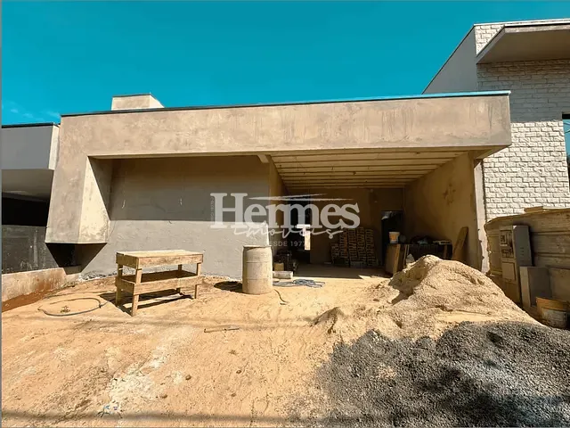 Casa com 250m² 3 quartos e 4 banheiros, à venda, no bairro Parque Brasil 500 em Paulínia