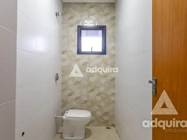 Sobrado 3 quartos e 3 banheiros, à venda, no bairro Estrela em Ponta Grossa