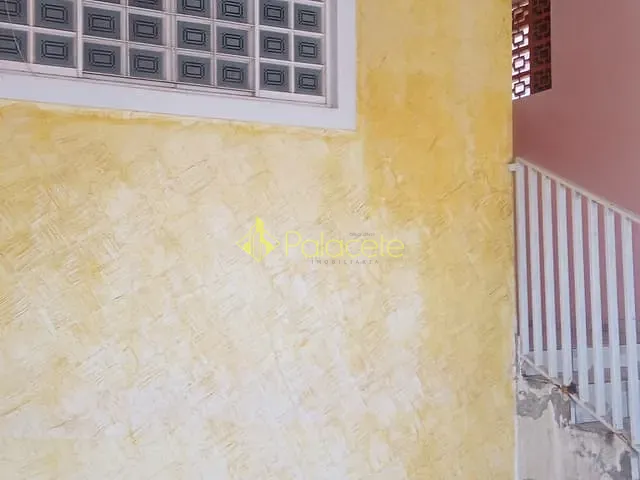 Casa com 250m² 3 quartos e 1 banheiro, à venda, no bairro Residencial Mombaça I em Pindamonhangaba