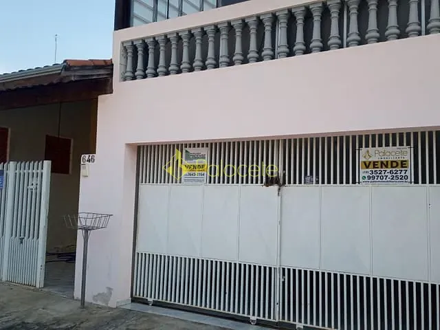 Casa com 250m² 3 quartos e 1 banheiro, à venda, no bairro Residencial Mombaça I em Pindamonhangaba