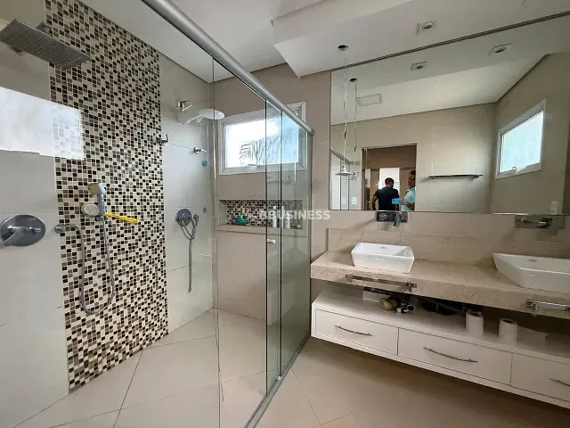 Casa 4 quartos e 5 banheiros, à venda, no bairro Jardim Green Park Residence em Hortolândia