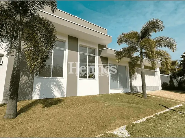 Casa com 450m² 3 quartos e 4 banheiros, à venda, no bairro Jardim de Itapoan em Paulínia