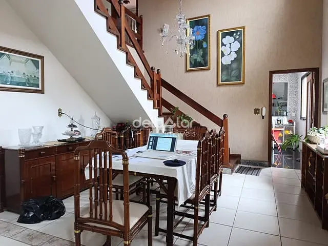 Casa com 510m² 4 quartos e 4 banheiros, à venda, no bairro Planalto em Belo Horizonte