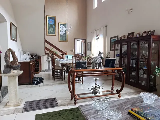 Casa com 510m² 4 quartos e 4 banheiros, à venda, no bairro Planalto em Belo Horizonte