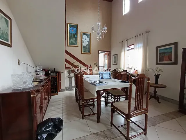 Casa com 510m² 4 quartos e 4 banheiros, à venda, no bairro Planalto em Belo Horizonte