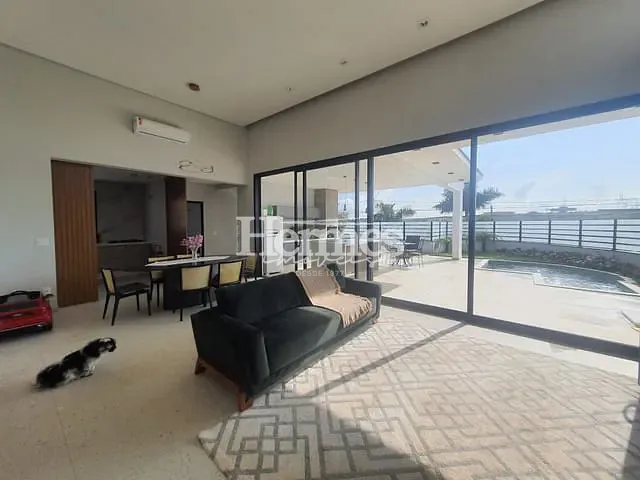Casa 3 quartos e 4 banheiros, à venda, no bairro Parque Brasil 500 em Paulínia