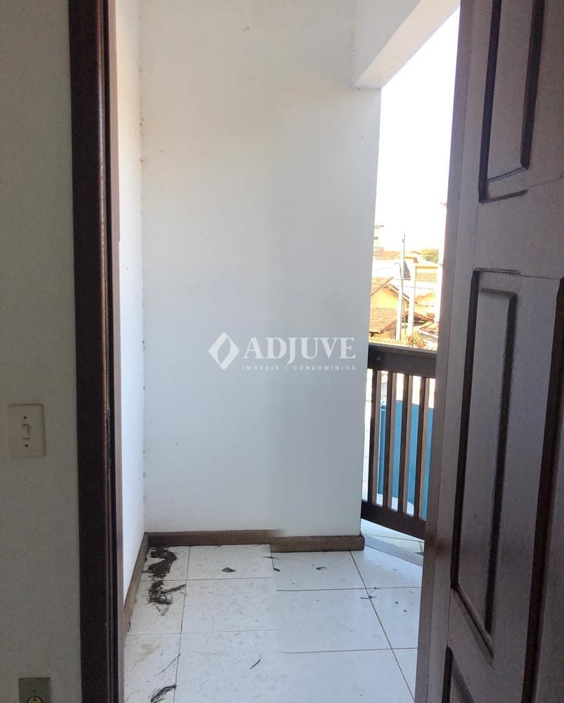 Casa à venda com 2 quartos, 57m² - Foto 4