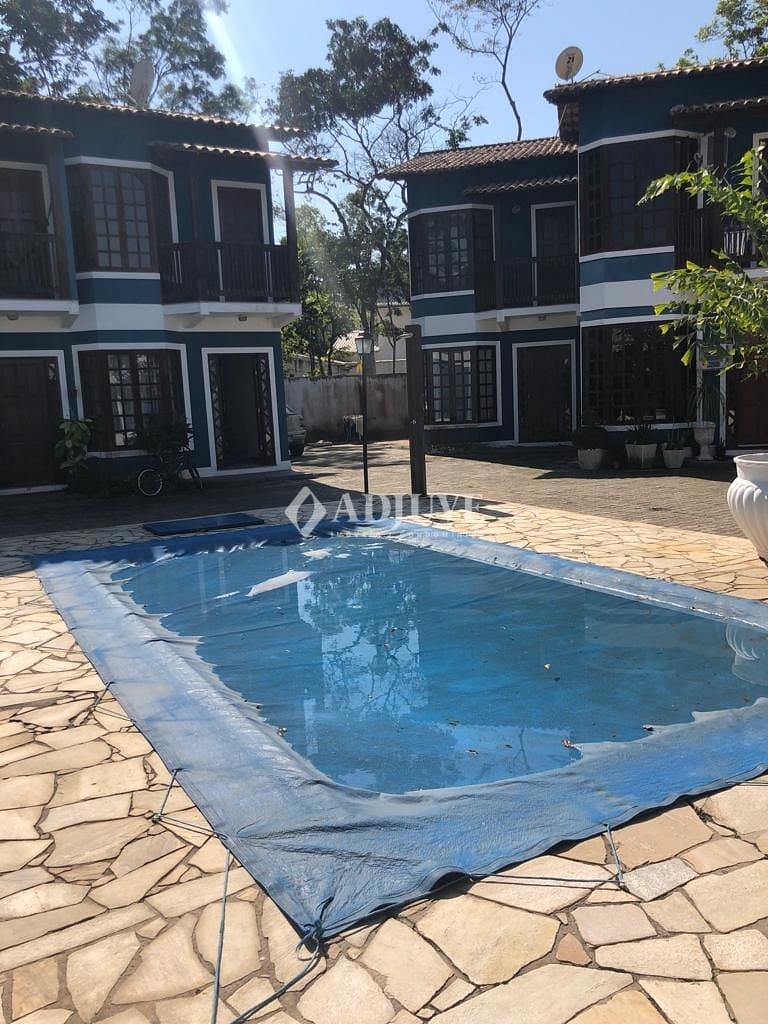 Casa à venda com 2 quartos, 57m² - Foto 1