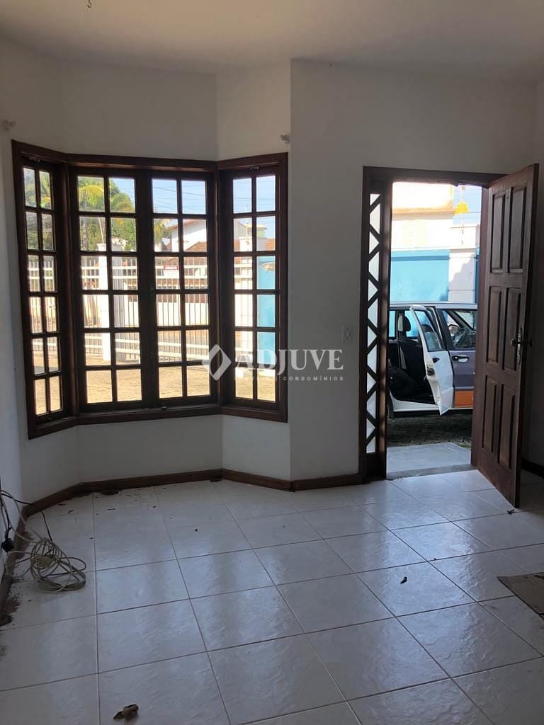 Casa à venda com 2 quartos, 57m² - Foto 11