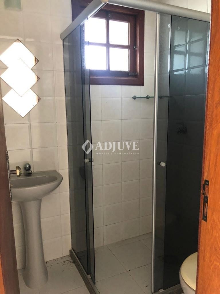 Casa à venda com 2 quartos, 57m² - Foto 9