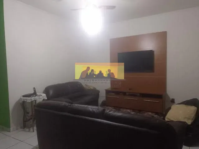 Casa com 260m² 3 quartos e 2 banheiros, para alugar, no bairro Residencial Burato em Campinas