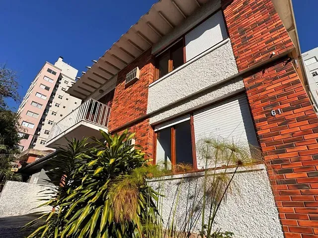 Casa com 341m² 4 quartos e 4 banheiros, à venda, no bairro Petrópolis em Porto Alegre